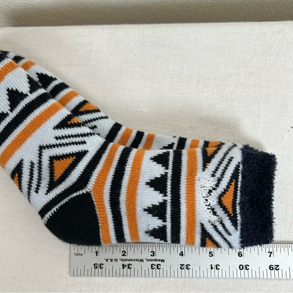 Woolrich Women New knit Slipper socks Fleece lined Boho Aztec Cowgirl NOT WOOL - Picture 5 of 6